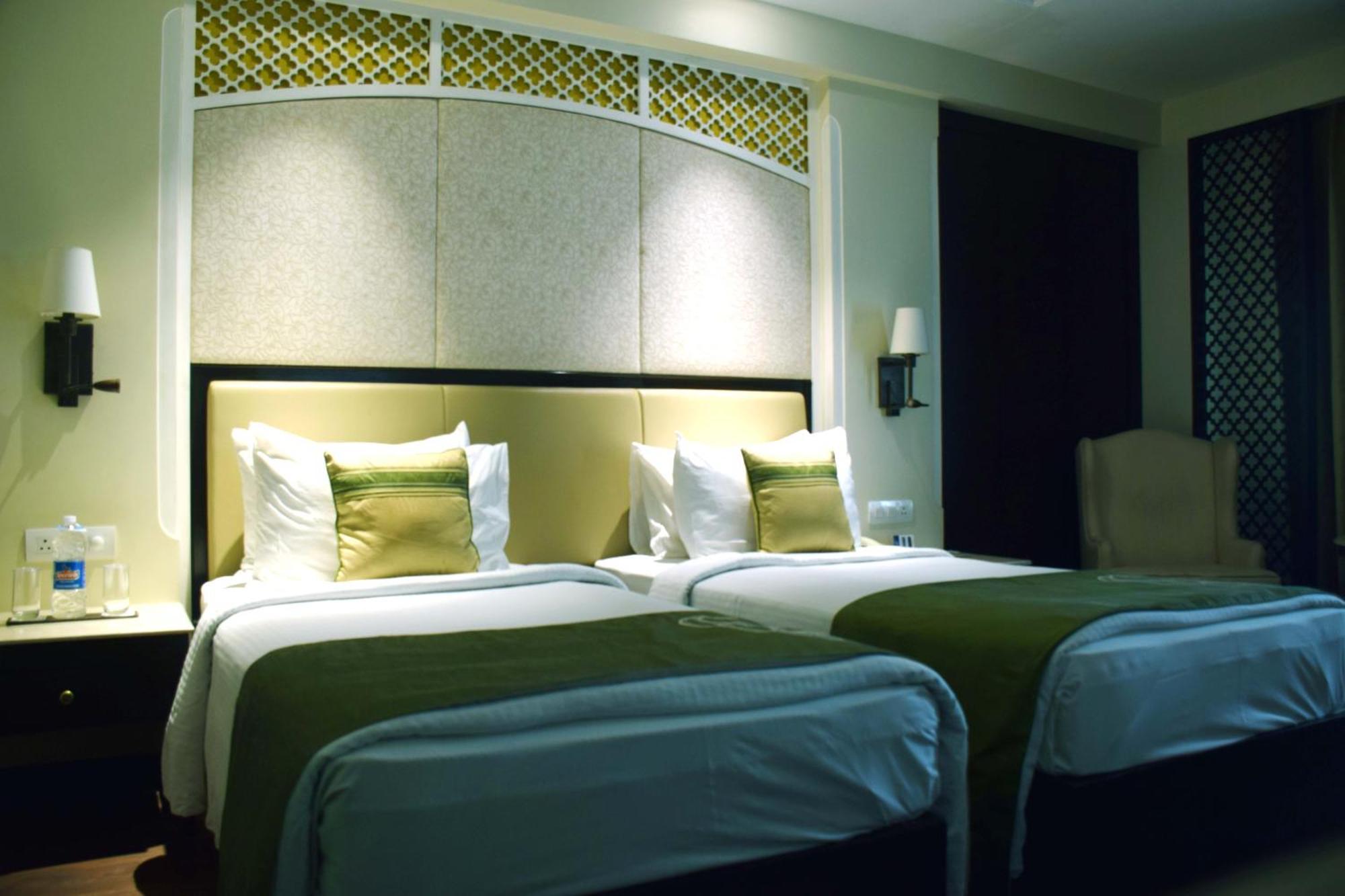 La Place Sarovar Portico Lucknow Zewnętrze zdjęcie